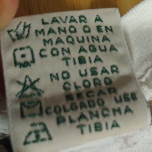 Vintage 90s Nature At It's Best Las Hadas Tropical Bird T-Shirt - Picture 7 of 10